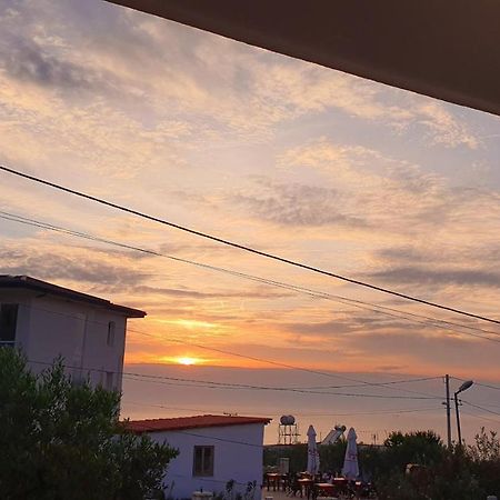 Mihal Suites Sarande Bagian luar foto