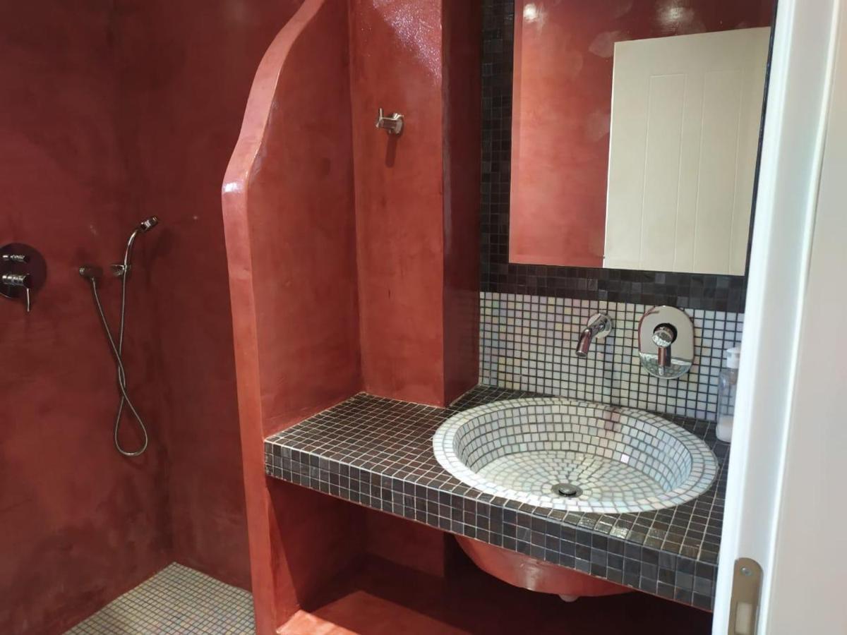 Mihal Suites Sarande Bagian luar foto