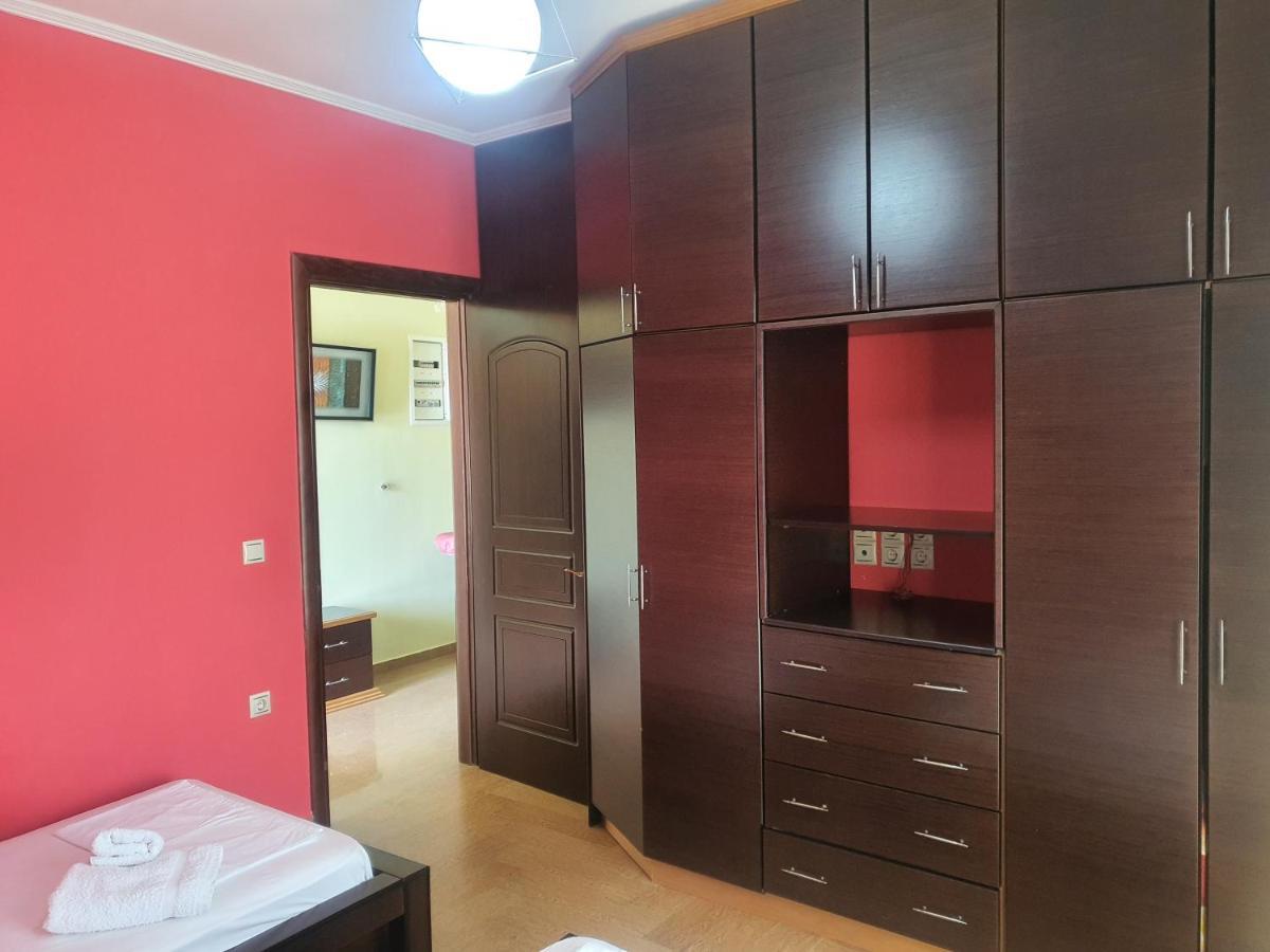 Mihal Suites Sarande Bagian luar foto