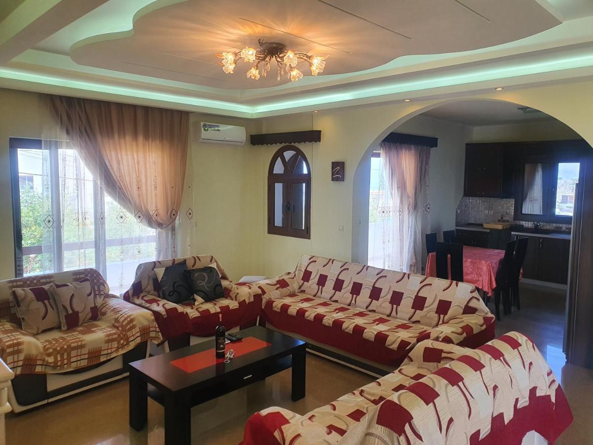 Mihal Suites Sarande Bagian luar foto