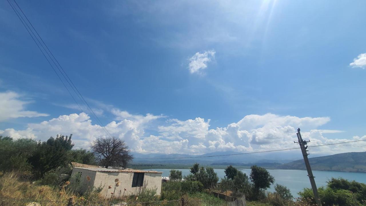 Mihal Suites Sarande Bagian luar foto