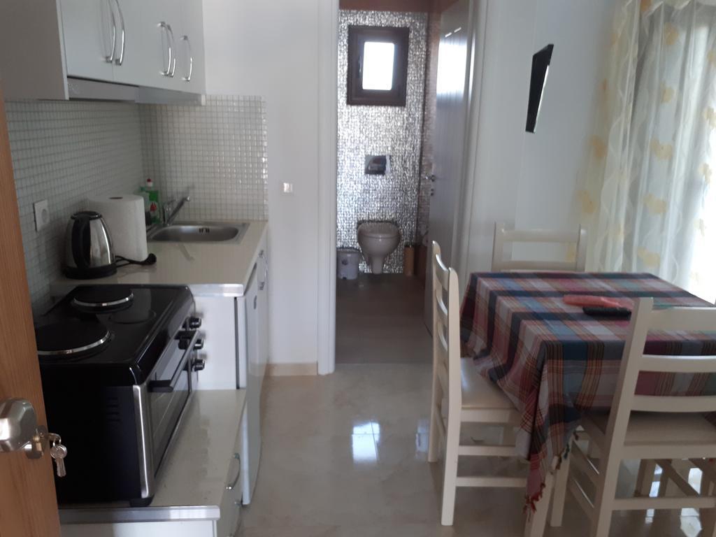 Mihal Suites Sarande Bagian luar foto